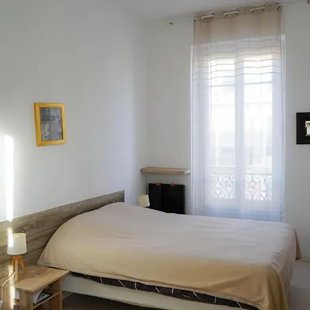 Apartment Two Bedroom Near Old Town Nice